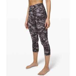 Lululemon Align Crop 21” Hi Rise Floral Illusion Ice Grey Size 6